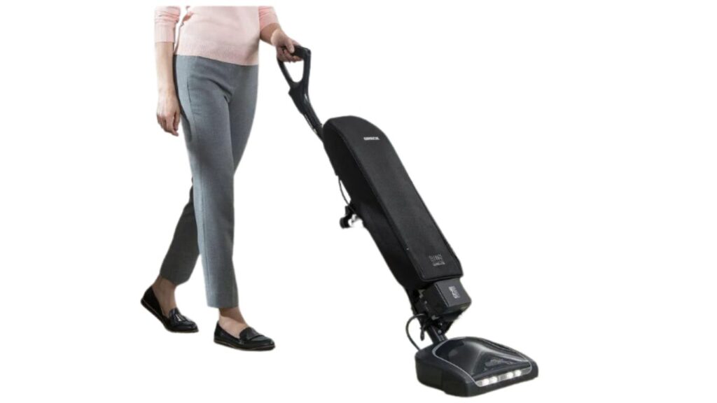 bagless_vs_bagged_Vacuum_Cleaner
